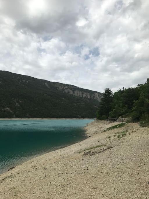 La Maison Des Pins Saint-Julien-du-Verdon Exteriör bild