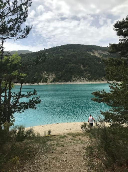 La Maison Des Pins Saint-Julien-du-Verdon Exteriör bild